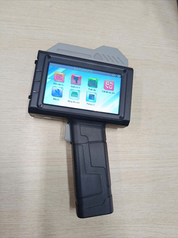 Máy in date cầm tay có cần mạng WiFi hay 4G/5G không?